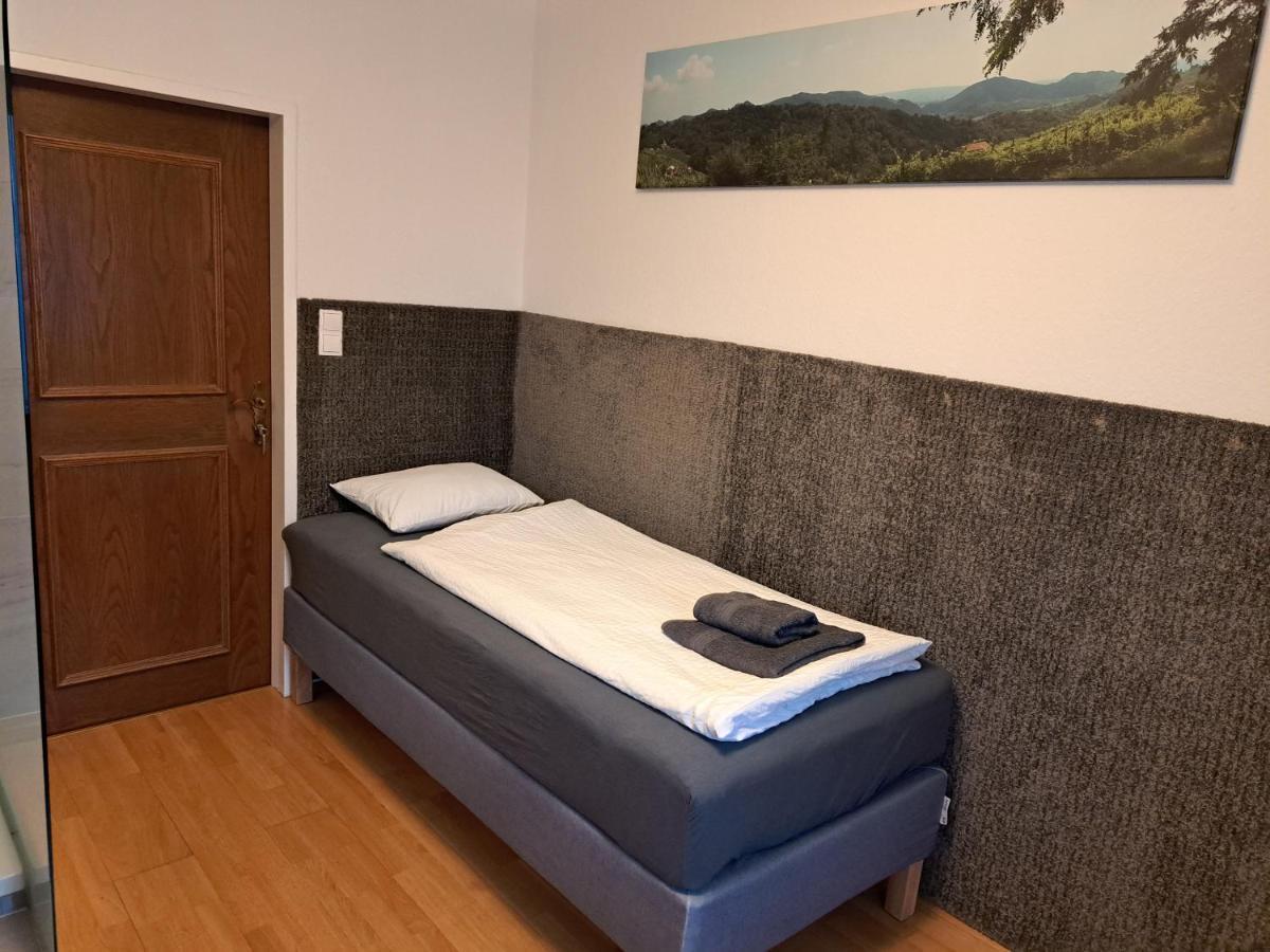 Flataid Gaestehaus Graschi - Steinbergstrasse Graz Luaran gambar